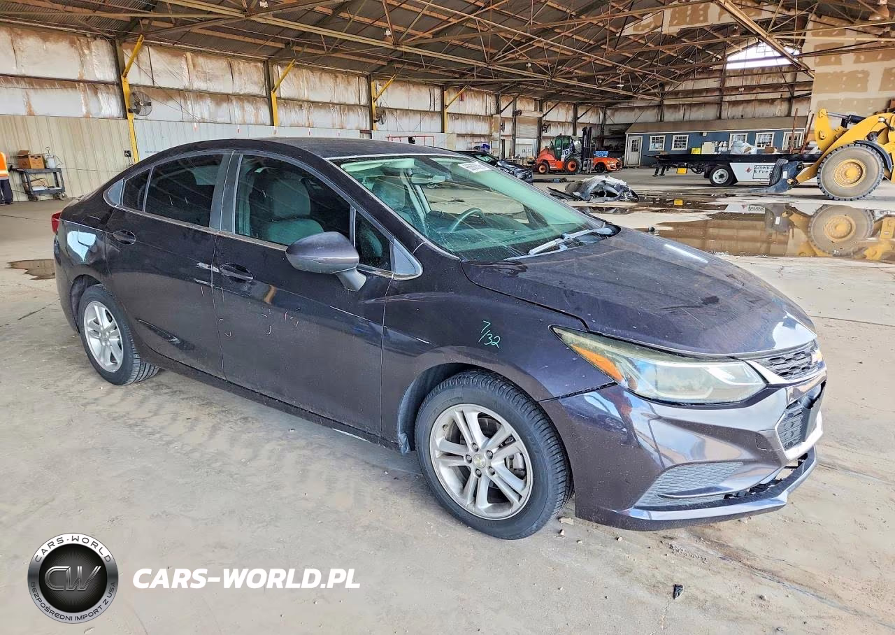 2017 Chevrolet Cruze Lt VIN:1G1BE5SM6H7260017 - 4