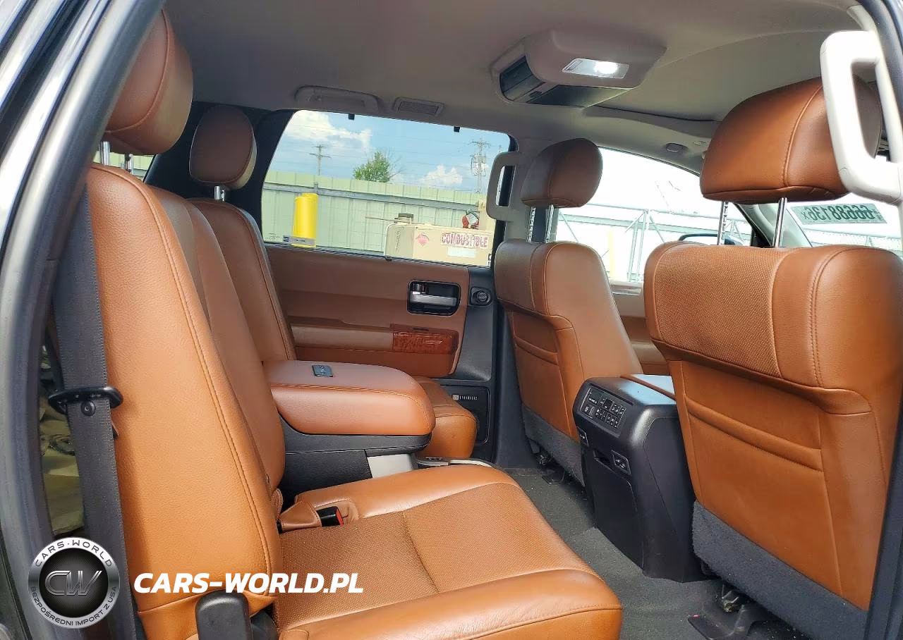 2020 Toyota Sequoia Platinum VIN:5TDDY5G18LS180187 - 11