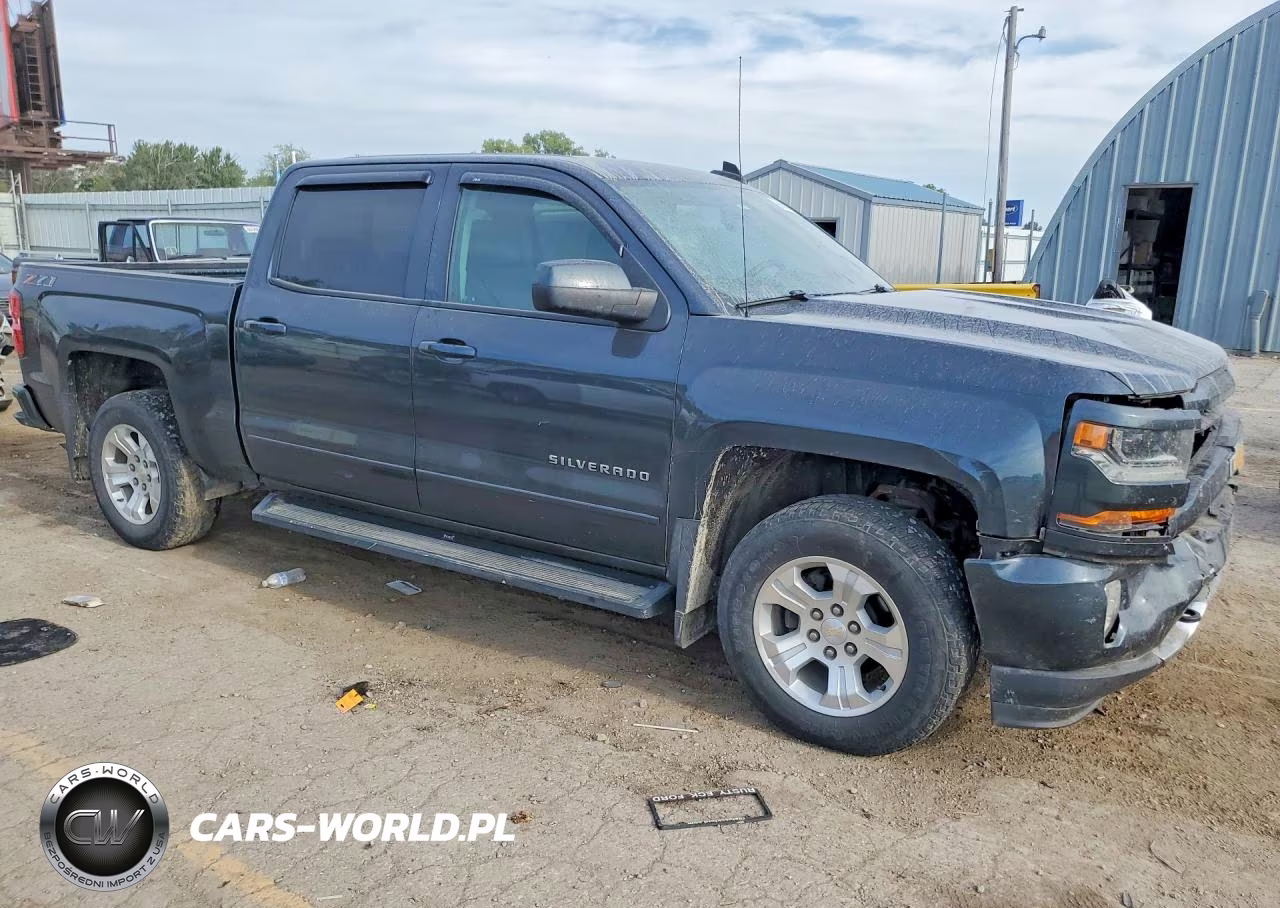 2018 Chevrolet Silverado K1500 Lt VIN:3GCUKRECXJG565579 - 4