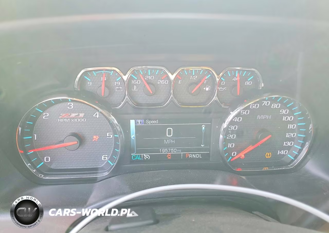 2018 Chevrolet Silverado K1500 Lt VIN:3GCUKRECXJG565579 - 9