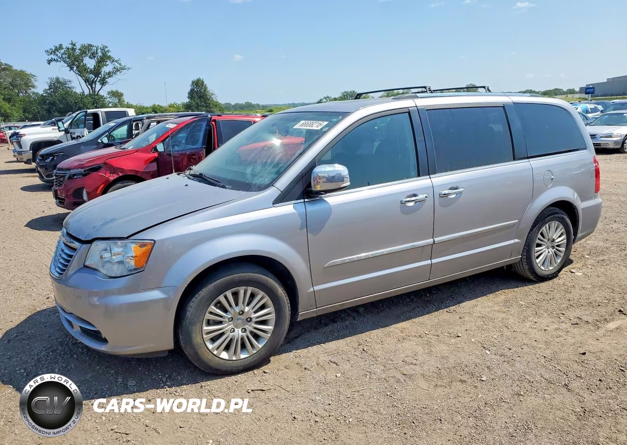 2015 Chrysler Town & Country Limited Platinum VIN:2C4RC1GG1FR539734 - 1