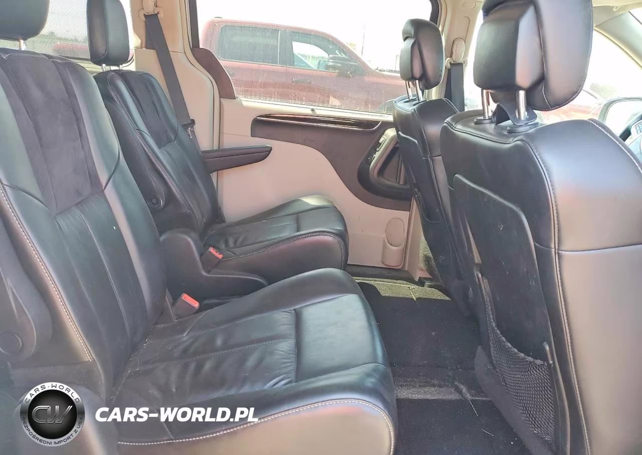 2015 Chrysler Town & Country Limited Platinum VIN:2C4RC1GG1FR539734 - 11