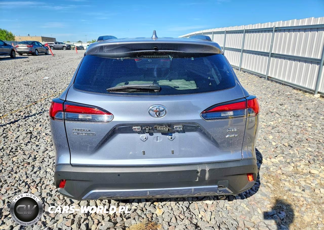 2022 Toyota Corolla Cross Xle VIN:7MUDAABG7NV039743 - 6