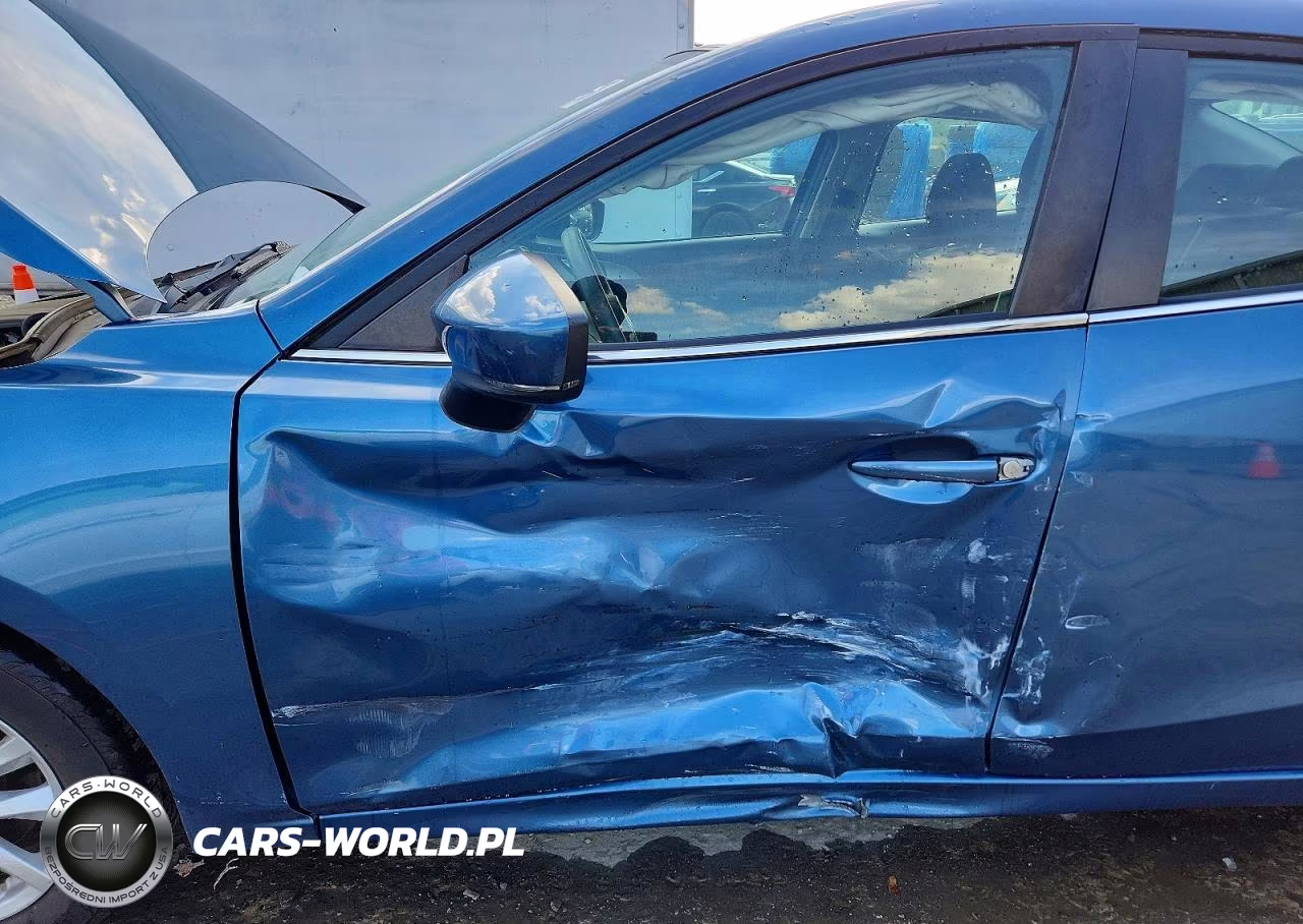 2018 Mazda 3 Sport VIN:3MZBN1U75JM196424 - 7