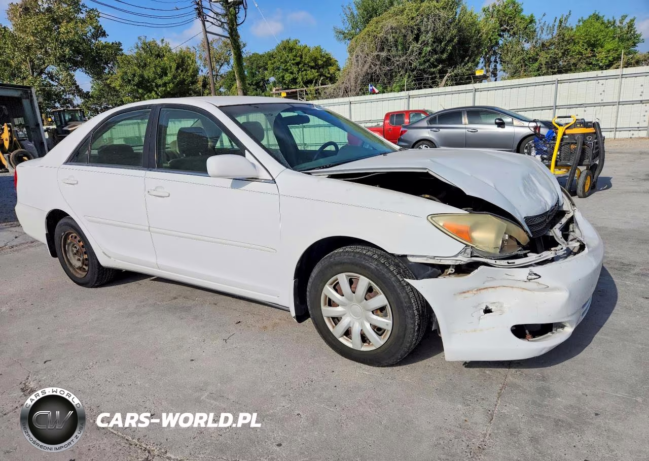 2004 Toyota Camry VIN:JTDBE32K640272827 - 4