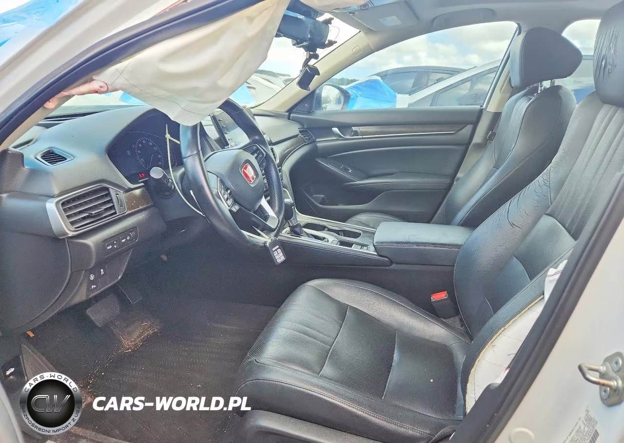 2018 Honda Accord Touring VIN:1HGCV1F94JA010022 - 7