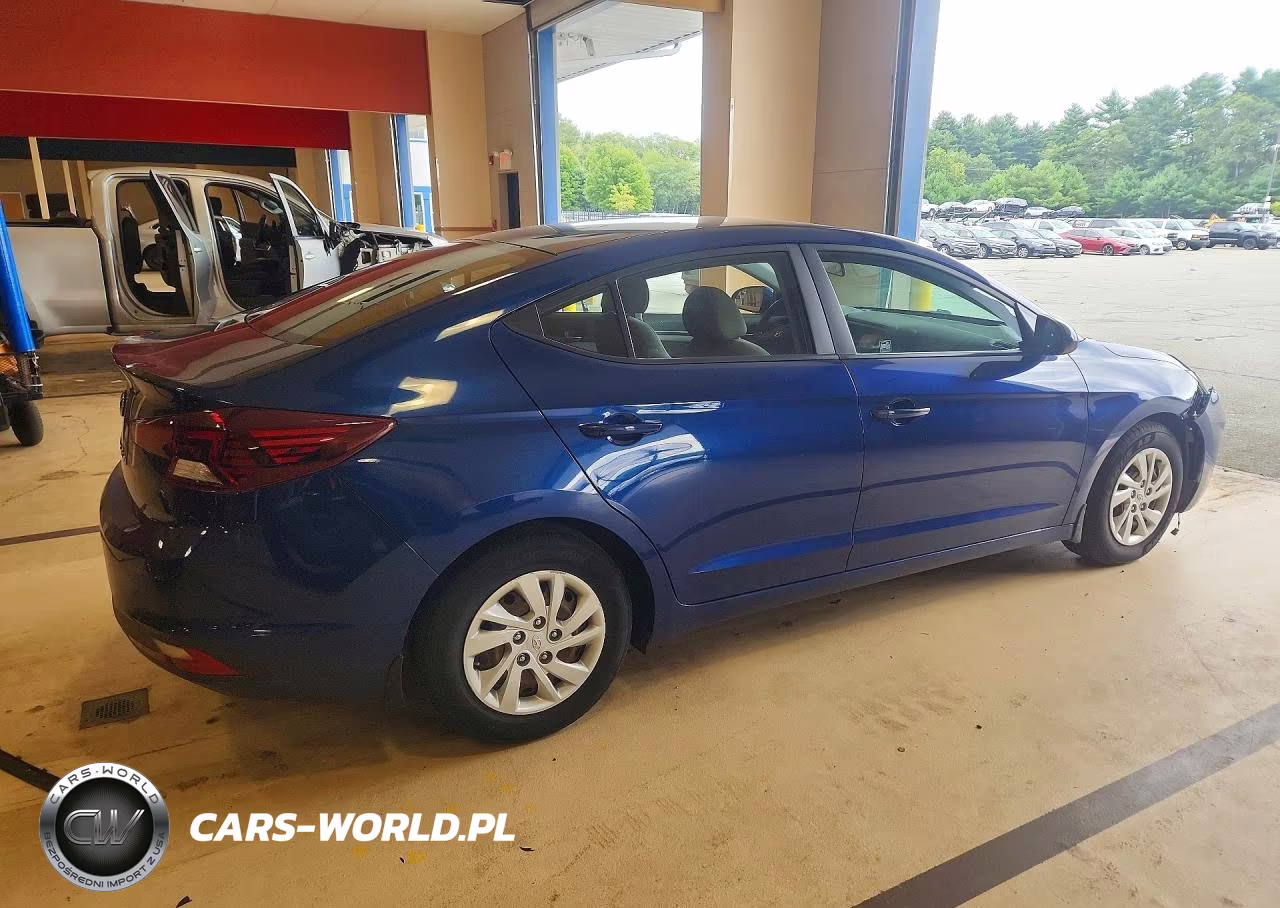 2019 Hyundai Elantra Se VIN:5NPD74LF2KH481668 - 3