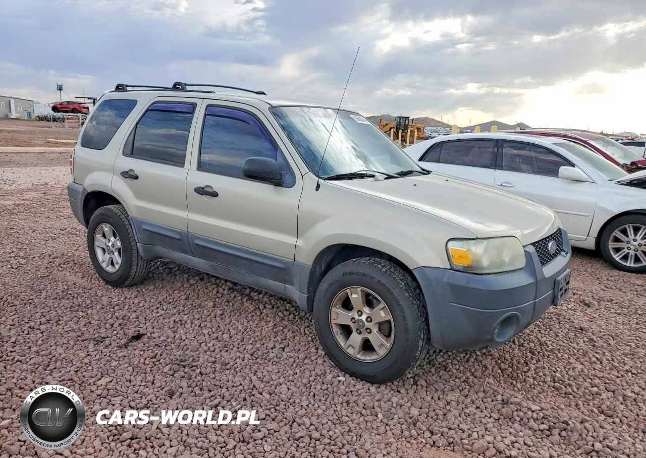 2005 Ford Escape Xlt VIN:1FMCU03195KE49111 - 4