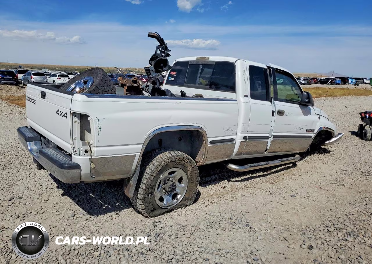 1999 Dodge Ram 2500 VIN:1B7KF2364XJ531130 - 3