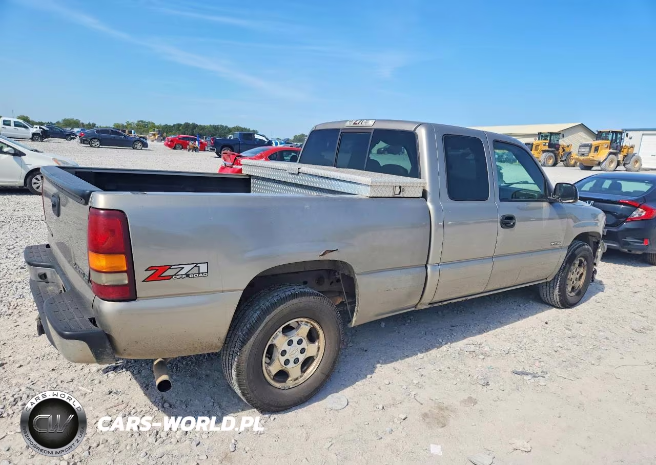 2002 Chevrolet Silverado K1500 VIN:2GCEK19TX21328861 - 3