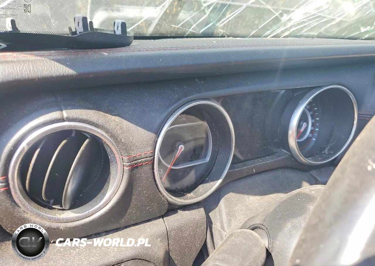 2020 Jeep Gladiator Rubicon VIN:1C6JJTBG8LL139493 - 9