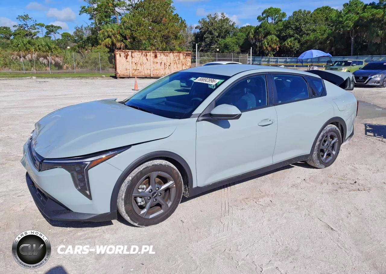 2026 Kia K4 Lxs VIN:3KPFT4DE6TE332907 - 1