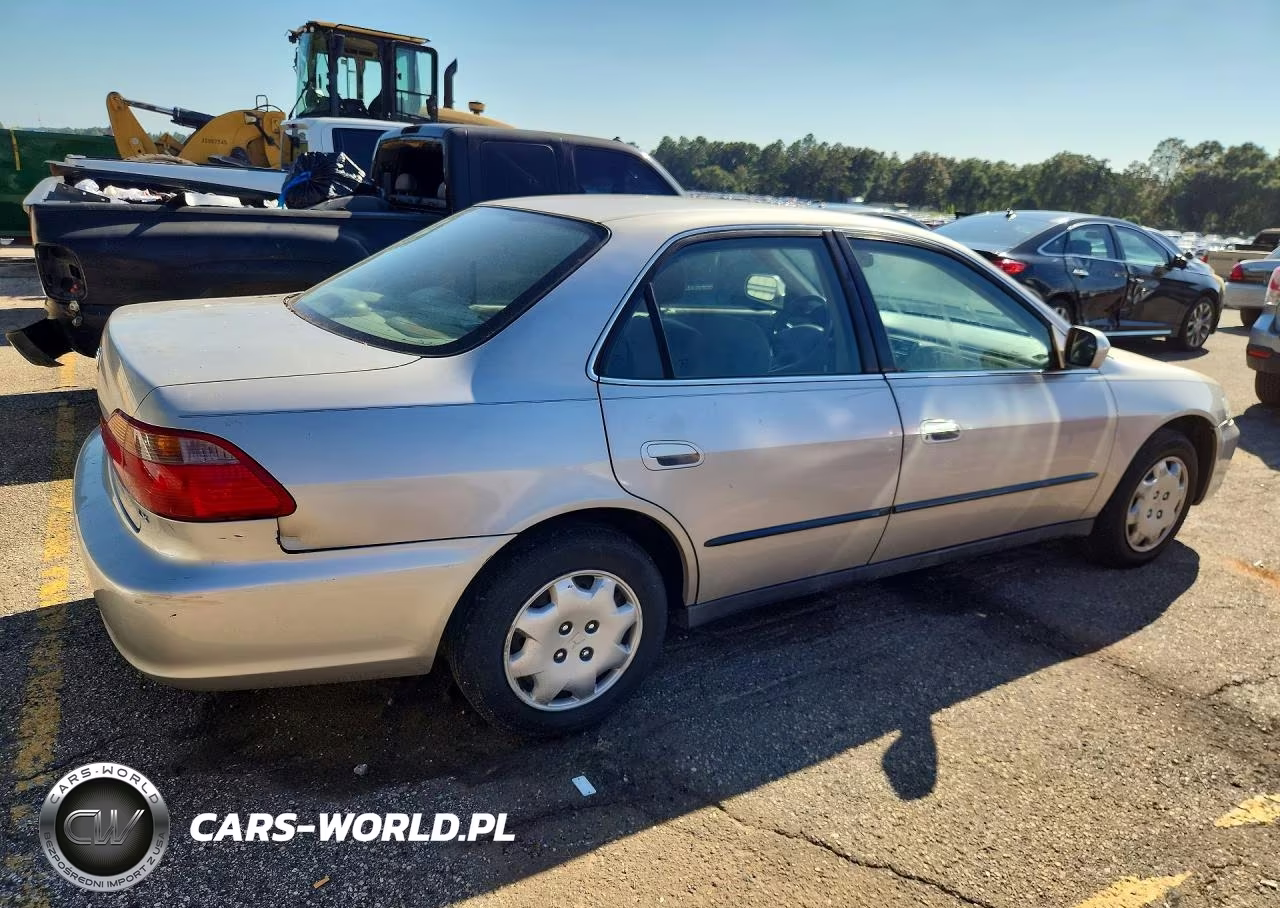 1999 Honda Accord Lx VIN:1HGCG5647XA084517 - 3