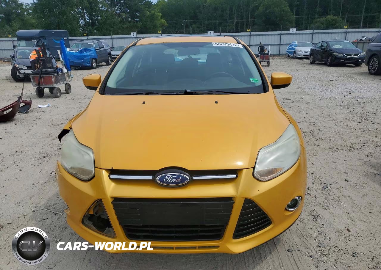 2012 Ford Focus Se VIN:1FAHP3K27CL183100 - 5