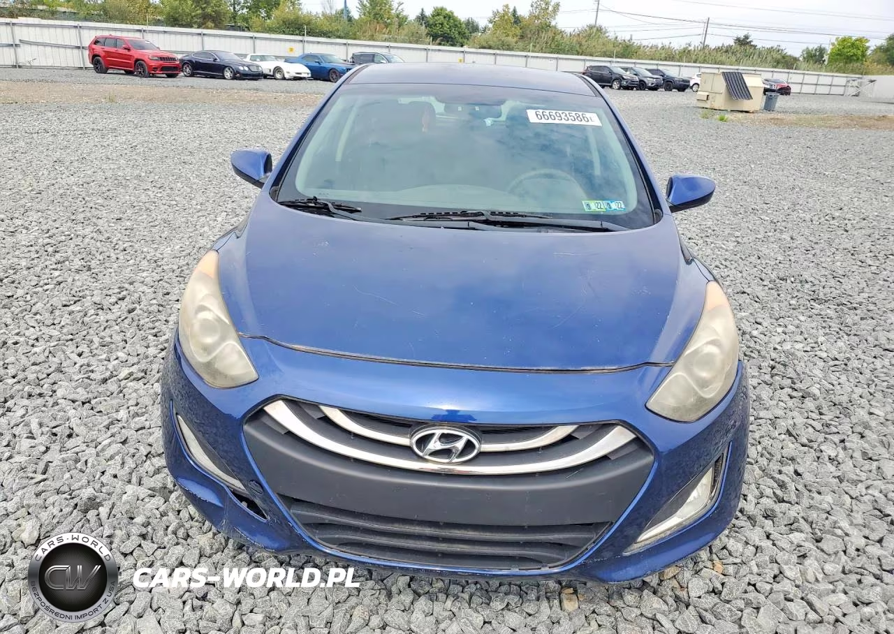 2013 Hyundai Elantra Gt Base VIN:KMHD35LE3DU085603 - 5