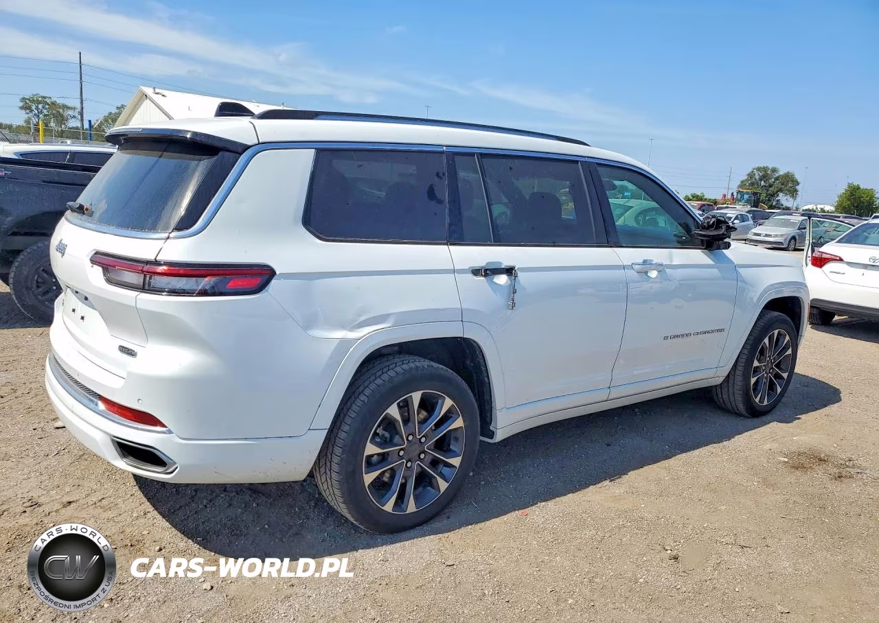 2023 Jeep Grand Cherokee L Overland VIN:1C4RJKDG5P8882446 - 3
