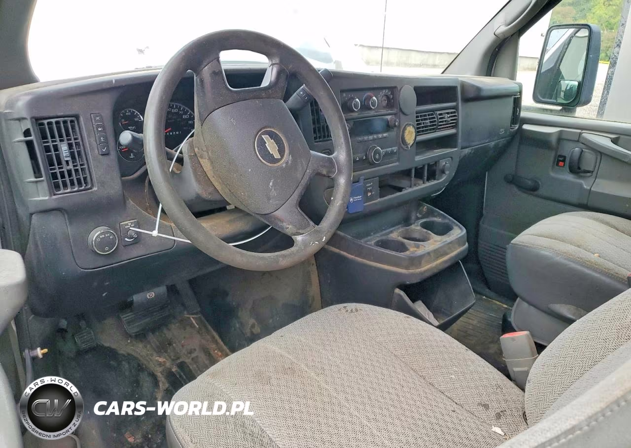 2010 Chevrolet Express G3500 VIN:1GB3G2BG3A1121734 - 8