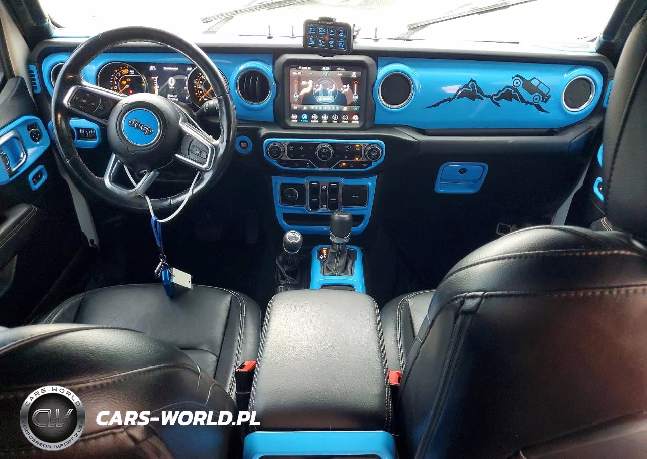 2020 Jeep Wrangler Unlimited Sahara VIN:1C4HJXENXLW323437 - 8
