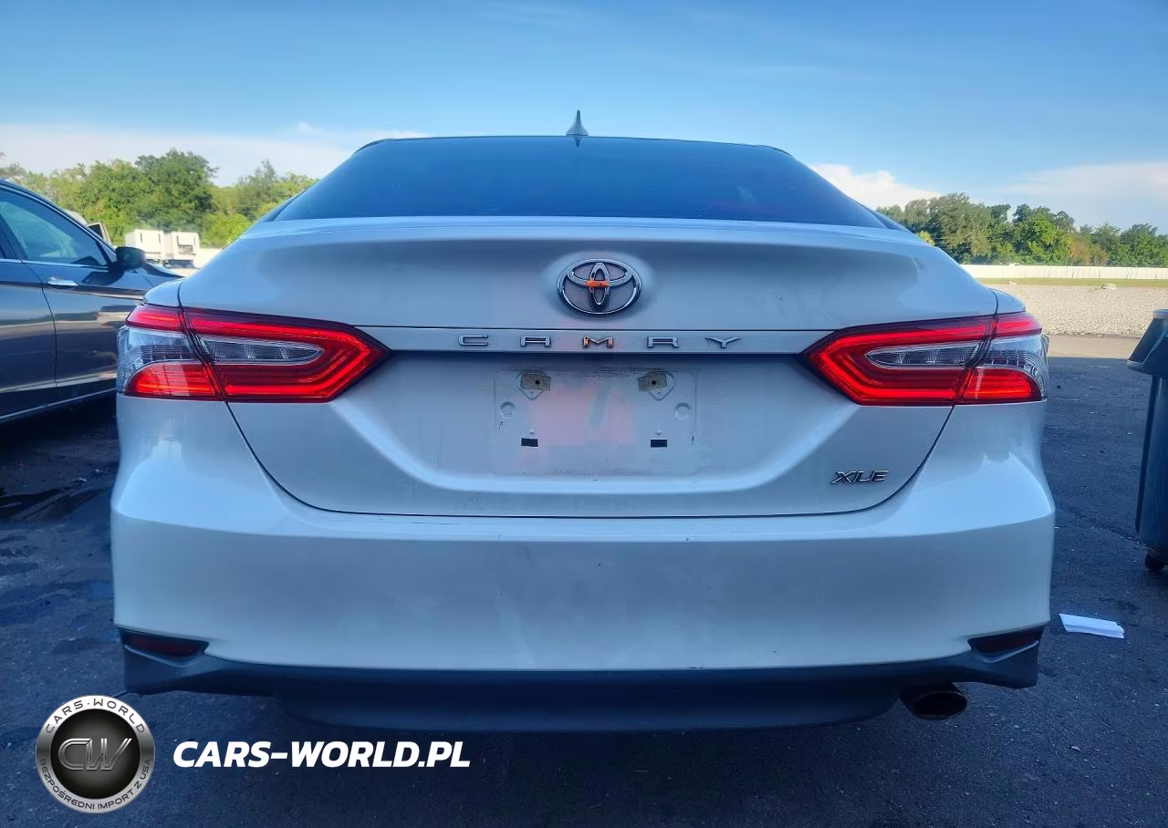 2020 Toyota Camry Xle VIN:4T1F11AK9LU936124 - 6