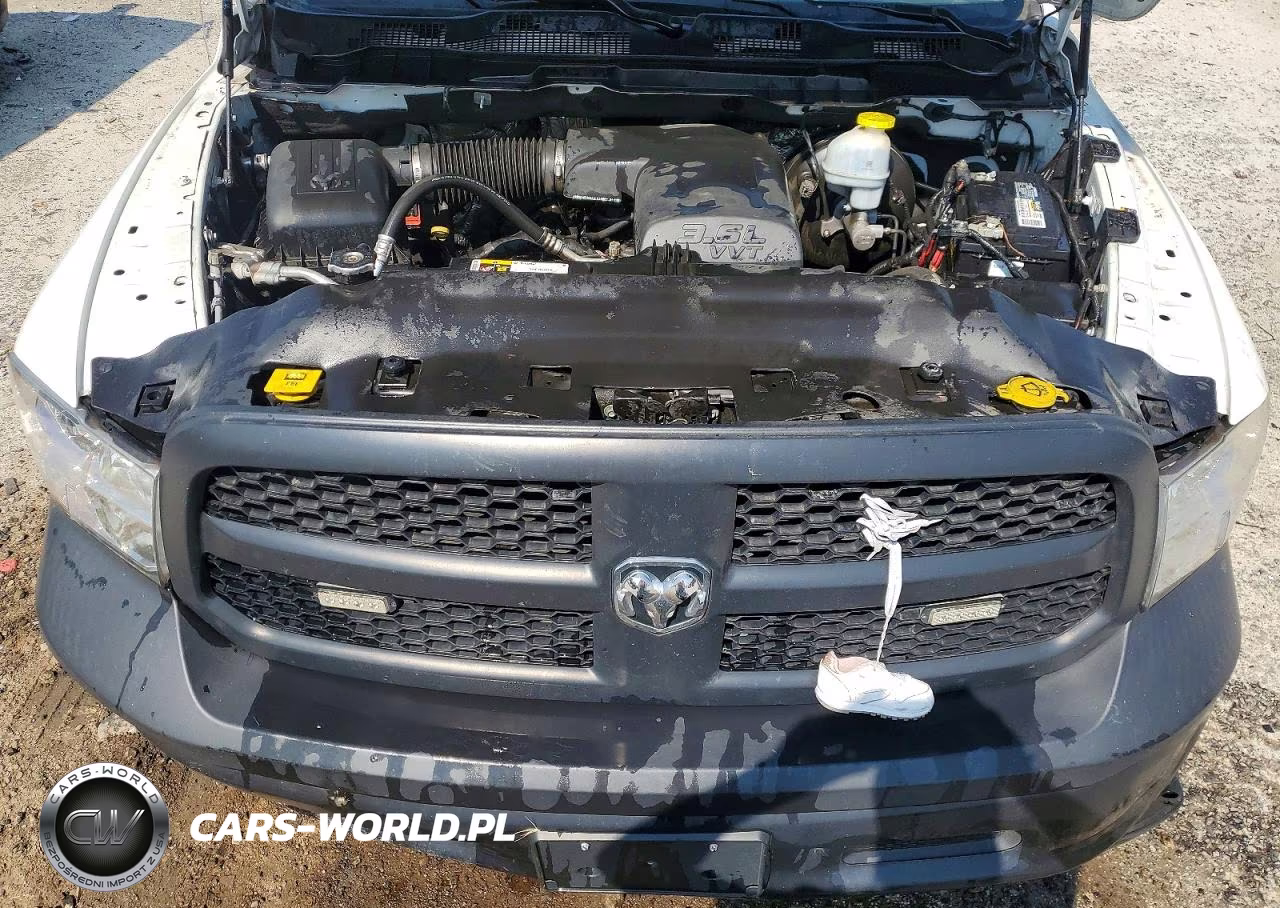 2023 Ram 1500 Classic Tradesman VIN:3C6JR6DG4PG550318 - 11