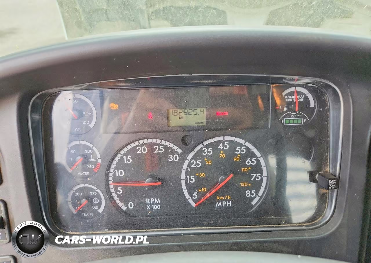 2015 Freightliner M2 106 Medium Duty VIN:1FVACWDU1FHGG9239 - 9