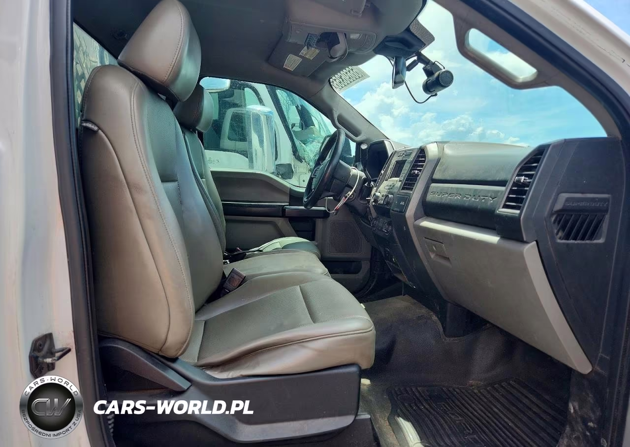 2020 Ford F550 Super Duty VIN:1FDUF5GTXLDA02019 - 11
