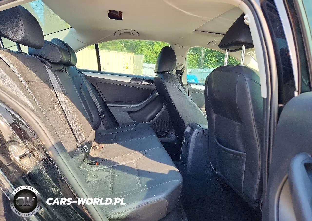 2011 Volkswagen Jetta Sel VIN:3VWLX7AJ2BM390637 - 10