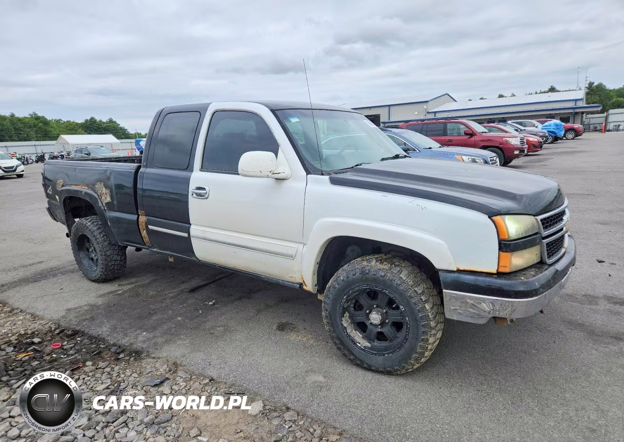 2007 Chevrolet Silverado K1500 Classic VIN:2GCEK19B171117482 - 4