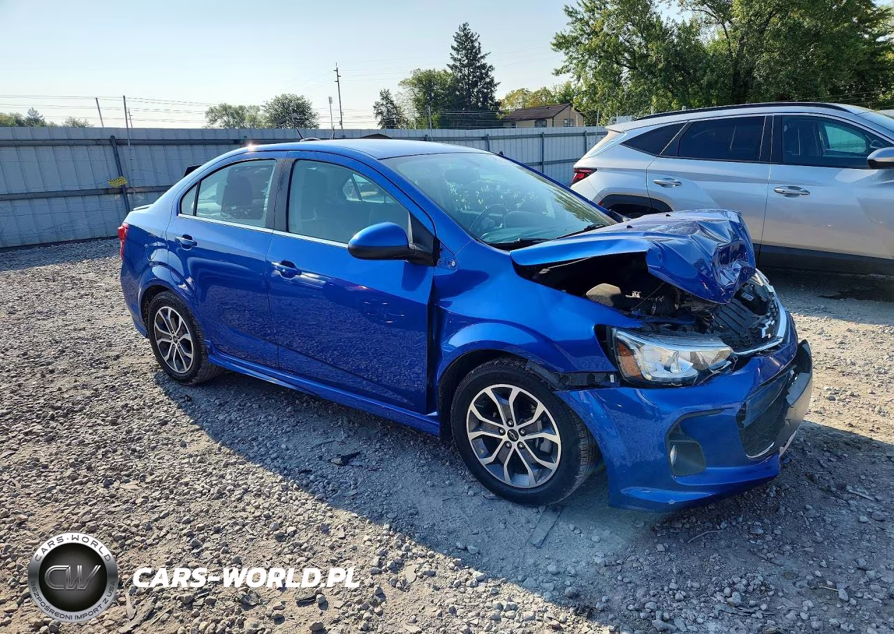 2020 Chevrolet Sonic Lt VIN:1G1JD5SB2L4104774 - 4
