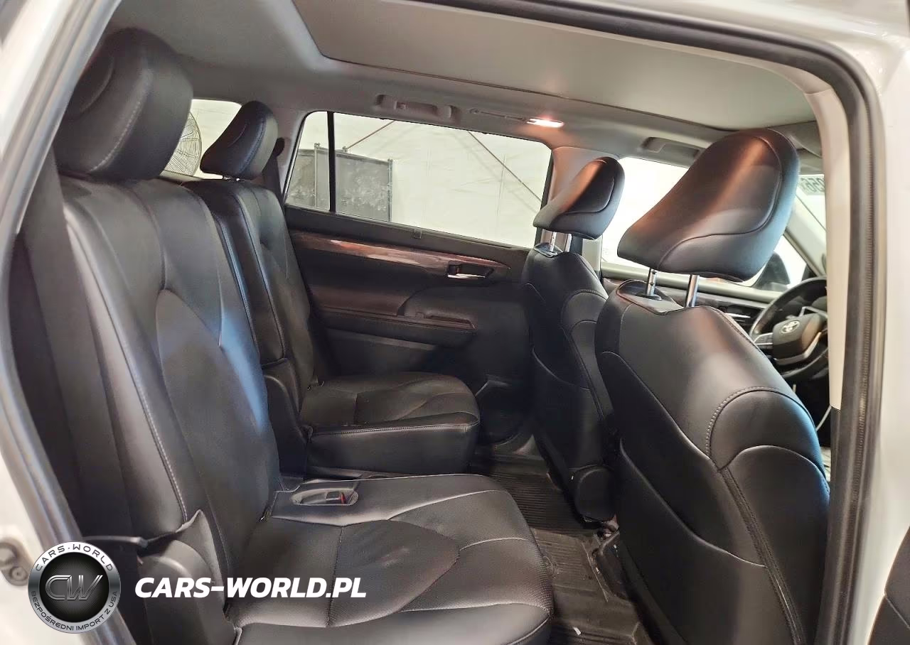 2023 Toyota Highlander Hybrid Platinum VIN:5TDEBRCH7PS109729 - 11