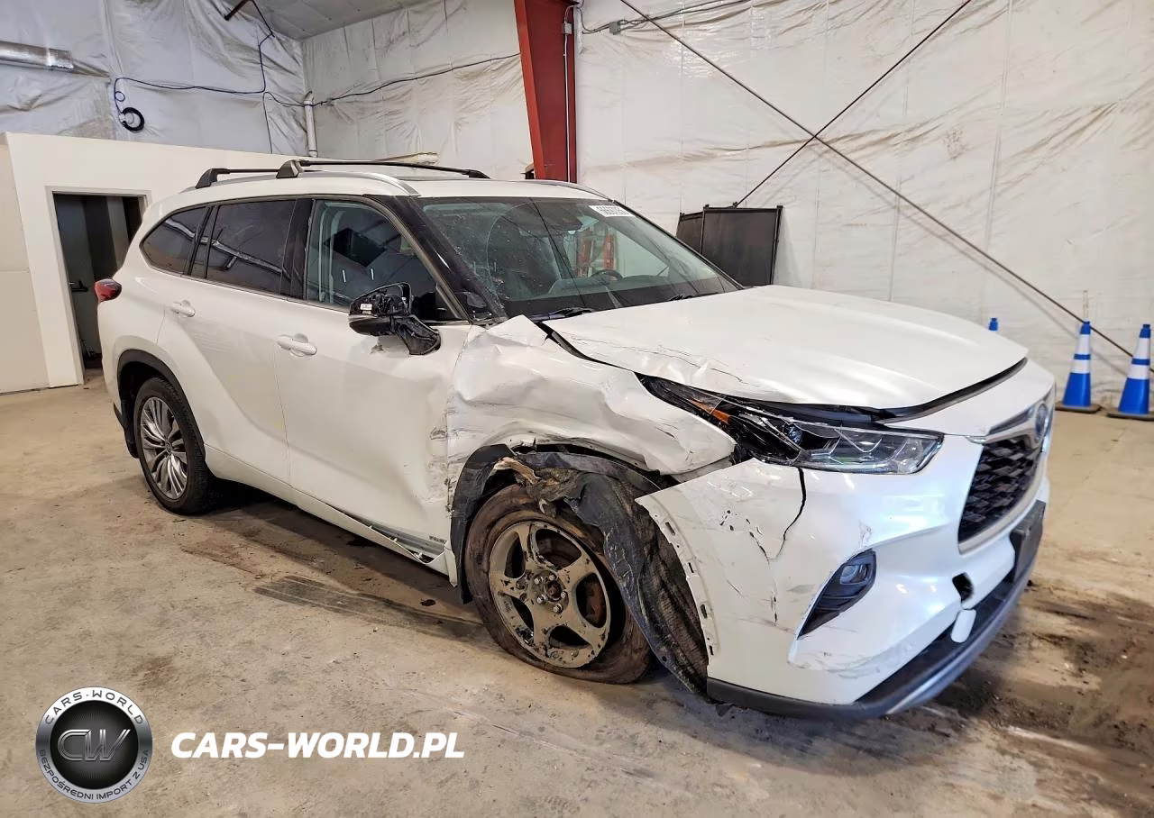 2023 Toyota Highlander Hybrid Platinum VIN:5TDEBRCH7PS109729 - 4