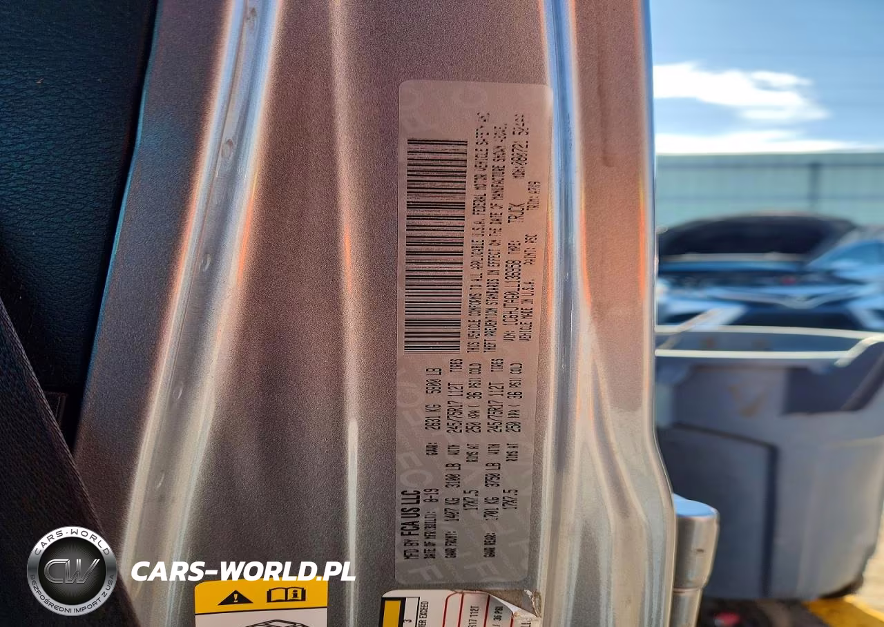 2020 Jeep Gladiator Sport VIN:1C6HJTAG0LL136958 - 13