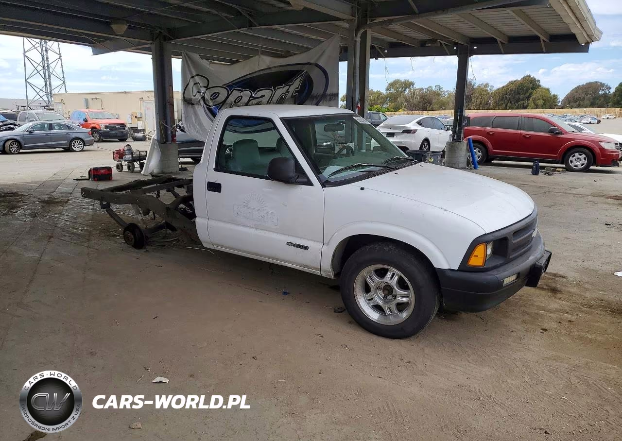 1997 Chevrolet S Truck S10 VIN:1GCCS14XXVK245226 - 4