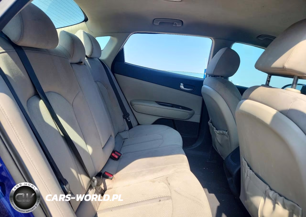 2016 Kia Optima Lx VIN:5XXGT4L39GG082614 - 10