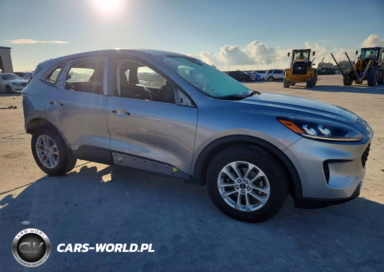2022 Ford Escape S VIN:1FMCU0F68NUB56165 - 4