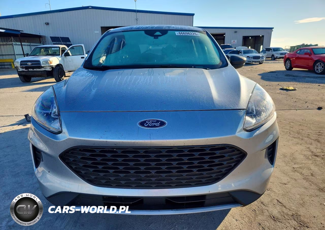 2022 Ford Escape S VIN:1FMCU0F68NUB56165 - 5