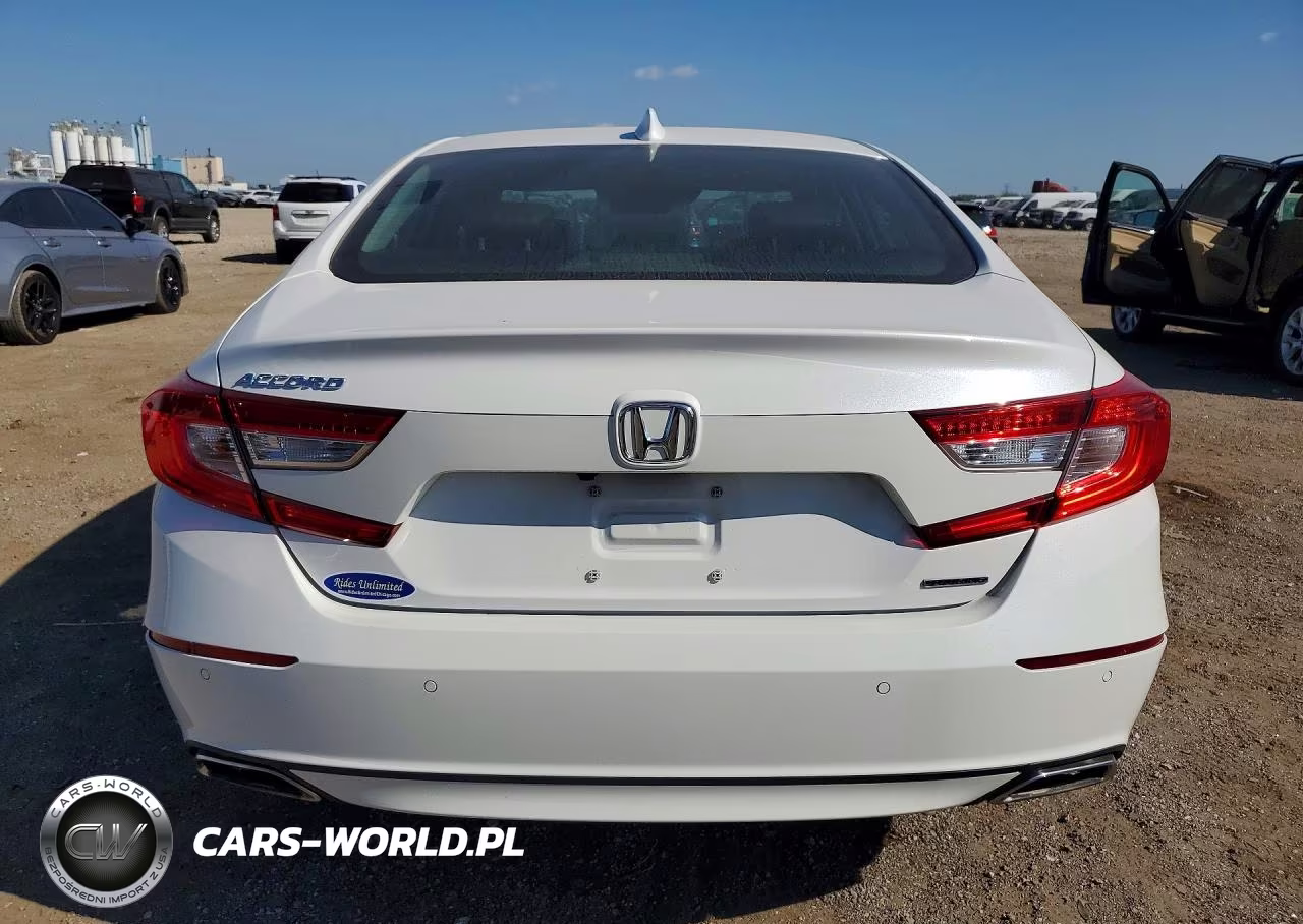 2018 Honda Accord Touring VIN:1HGCV1F98JA163387 - 6