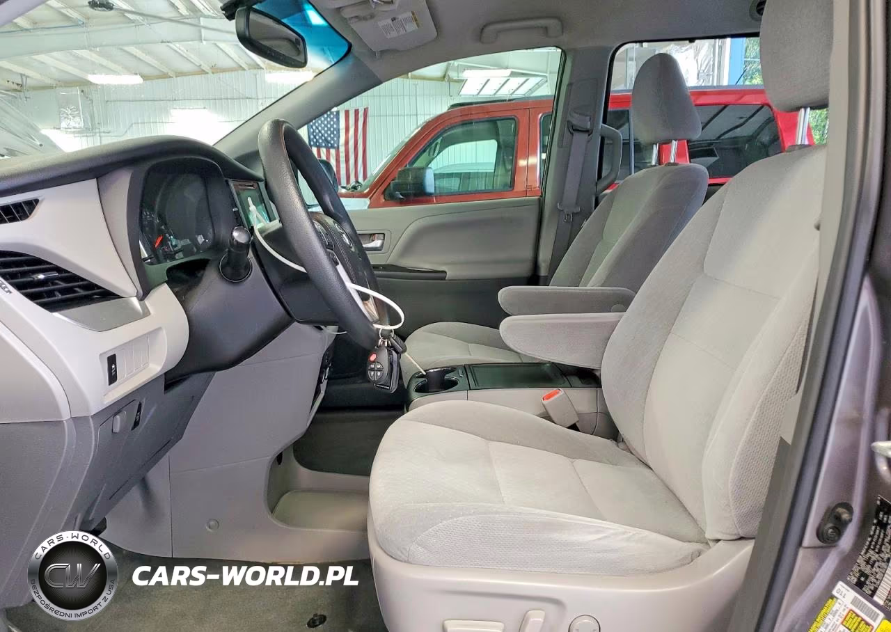 2015 Toyota Sienna Le VIN:5TDKK3DC6FS643872 - 7