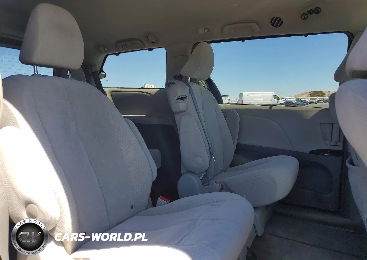 2012 Toyota Sienna Le VIN:5TDKK3DC4CS229310 - 11