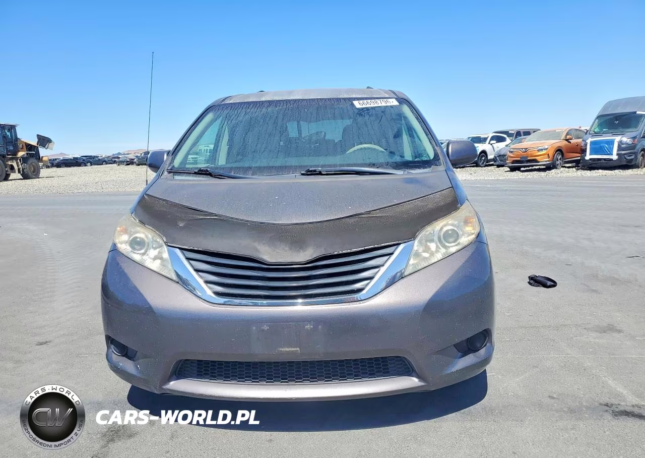 2012 Toyota Sienna Le VIN:5TDKK3DC4CS229310 - 5