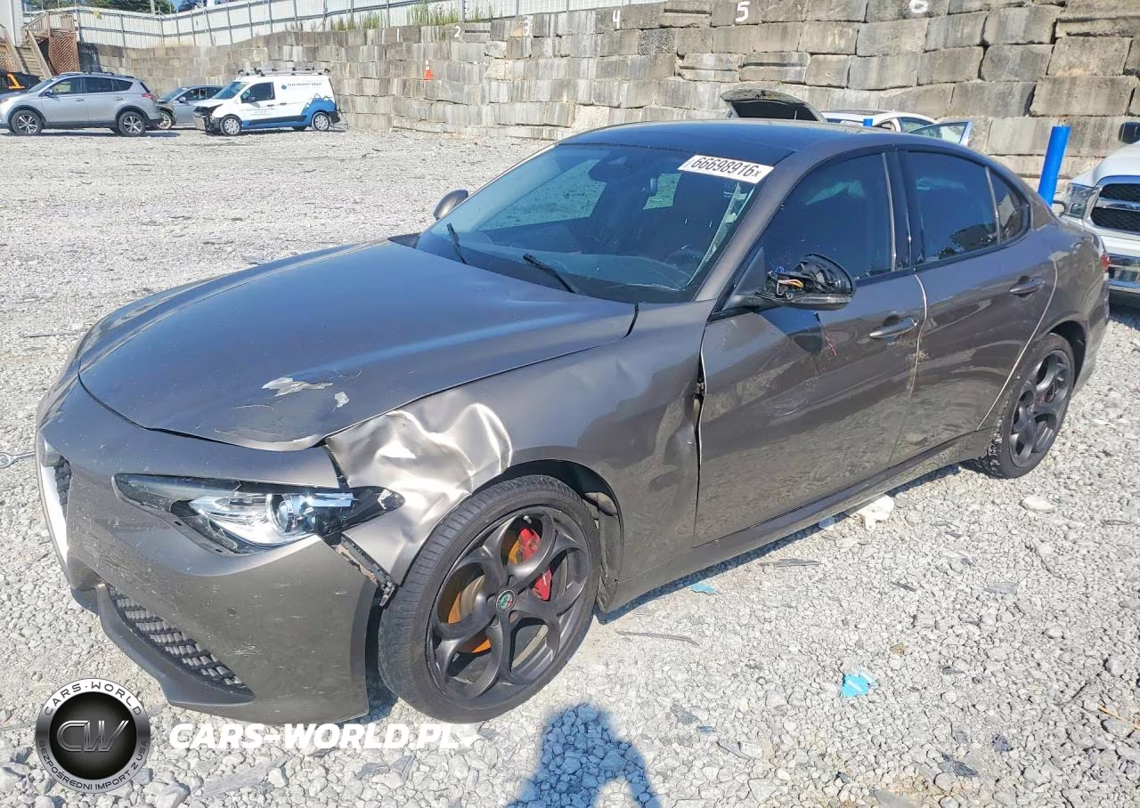 2019 Alfa Romeo Giulia Ti – zdjęcie 1 z 12