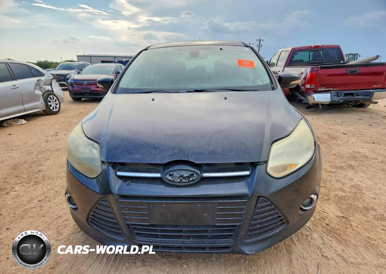 2012 Ford Focus VIN:1FAHP3M22CL237383 - 5