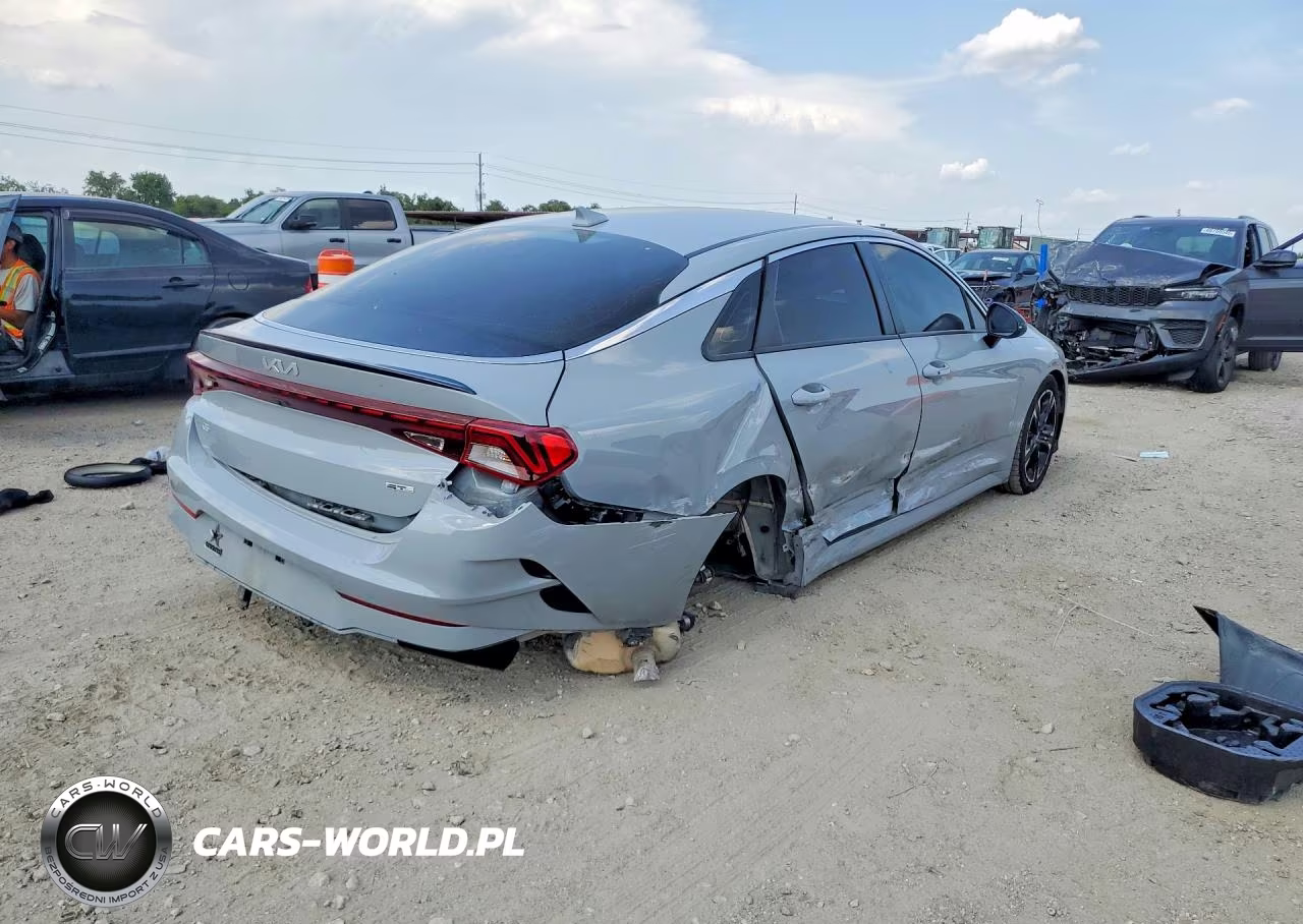 2024 Kia K5 Gt Line VIN:5XXG64J27RG261268 - 3