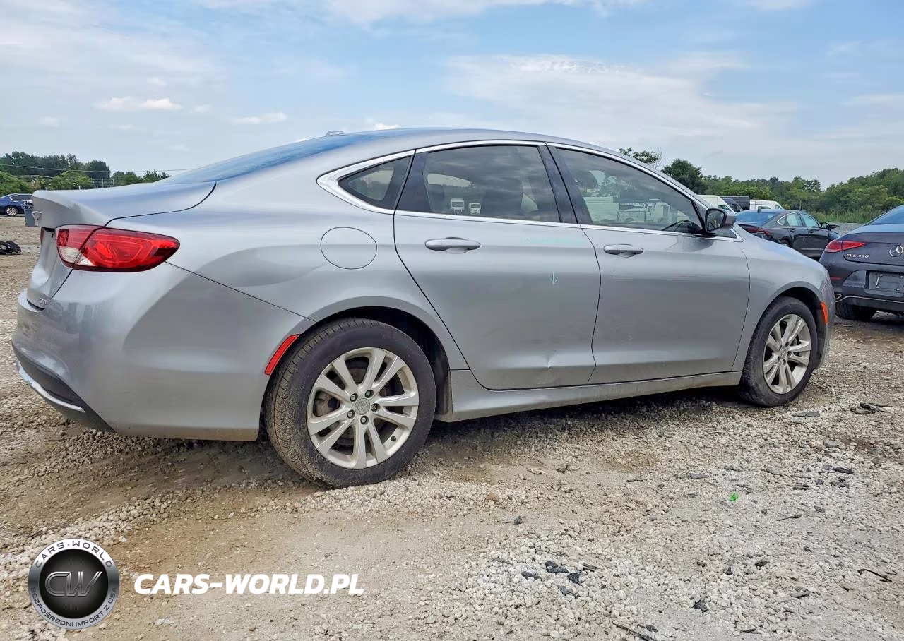 2015 Chrysler 200 Limited VIN:1C3CCCABXFN564342 - 3