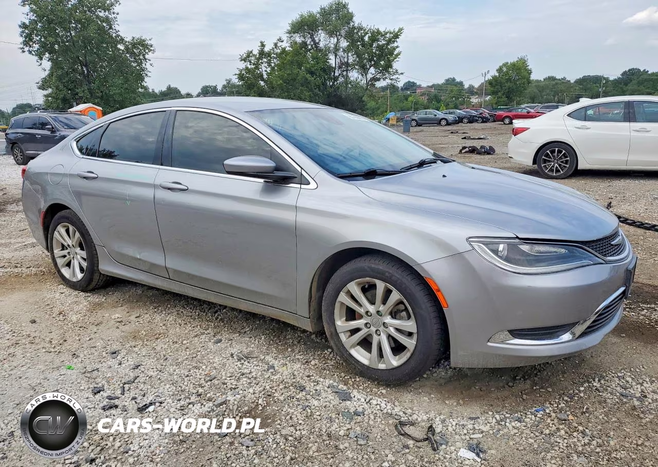 2015 Chrysler 200 Limited VIN:1C3CCCABXFN564342 - 4