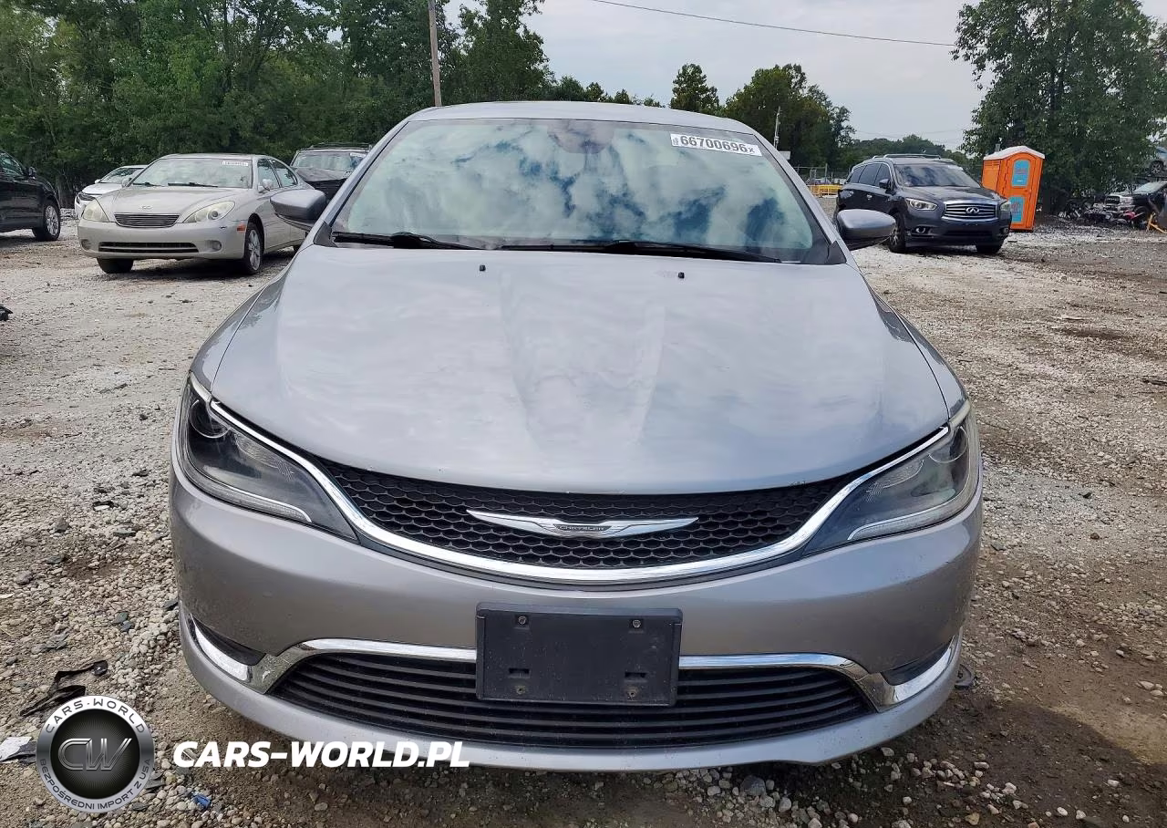 2015 Chrysler 200 Limited VIN:1C3CCCABXFN564342 - 5