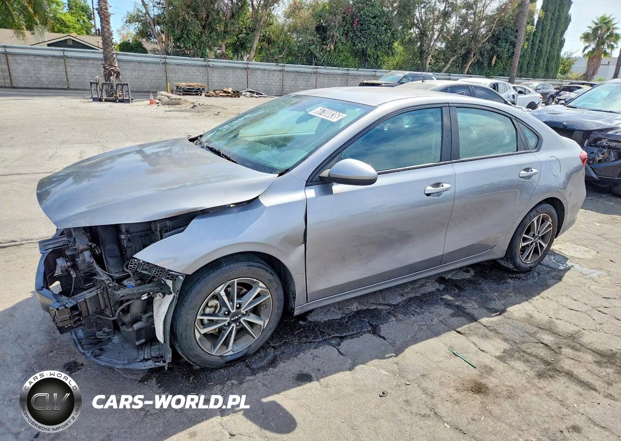 2023 Kia Forte Lxs VIN:3KPF24ADXPE651800 - 1