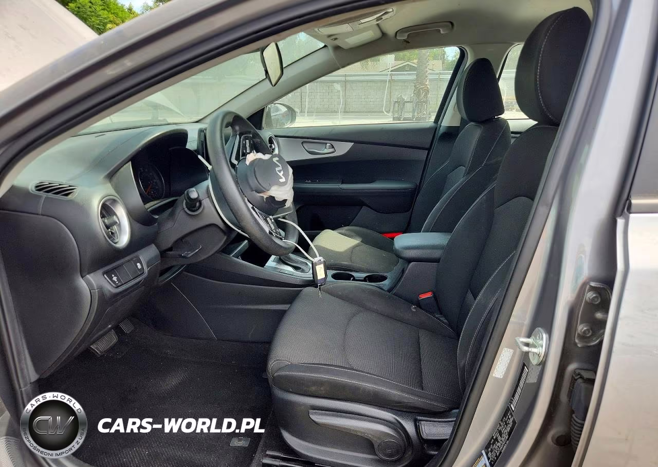 2023 Kia Forte Lxs VIN:3KPF24ADXPE651800 - 7