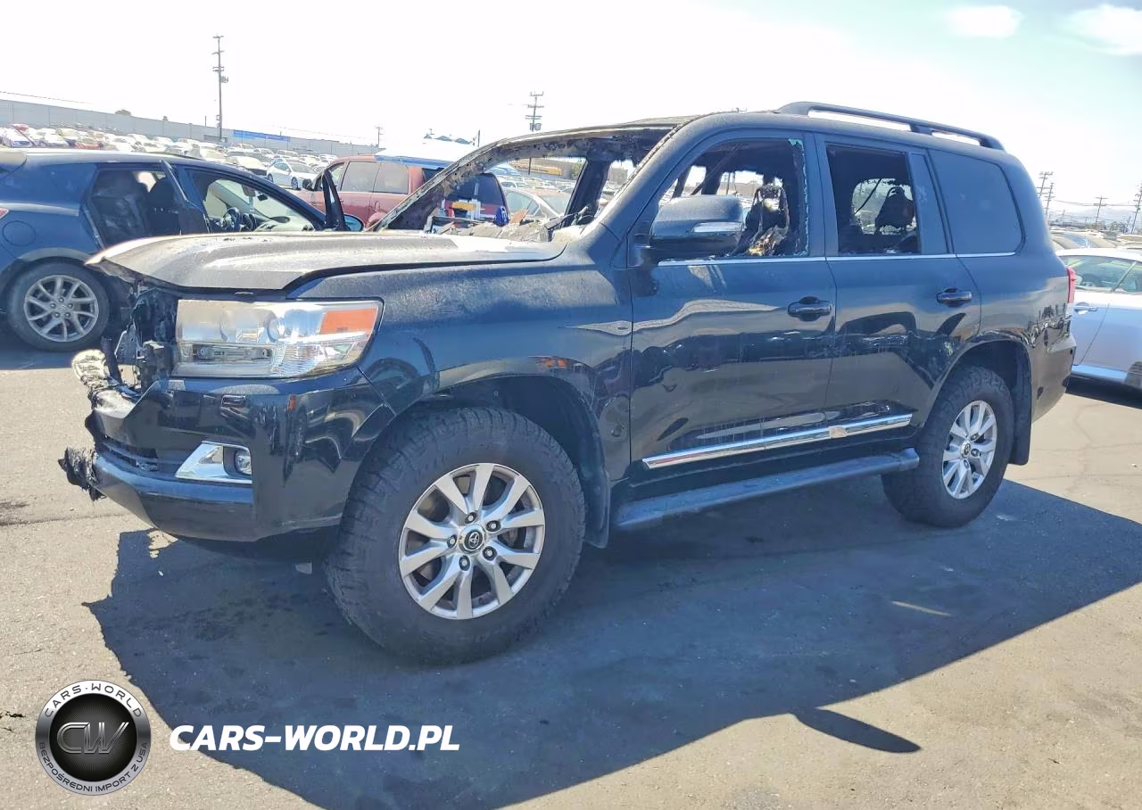 2018 Toyota Land Cruiser Base
