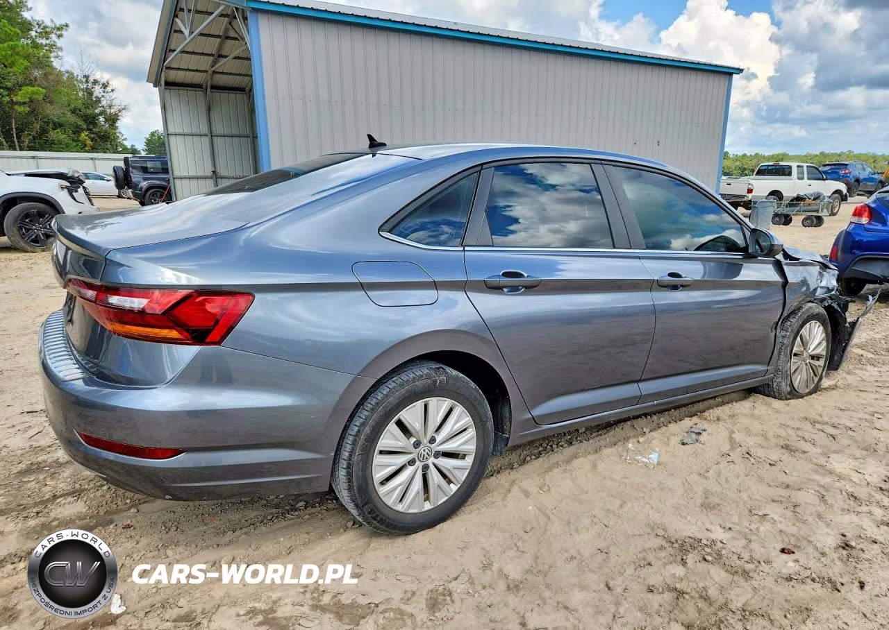 2019 Volkswagen Jetta S VIN:3VWCB7BU4KM244053 - 3